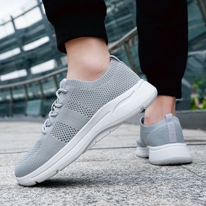 Design Sense Soft Sofd Casual Walking Chaussures Sports Chaussures Femme 2024 Nouveau explosif 100 Super Lightweight Soft Swneked Sneakers Chaussures Gai Colors-38 Taille 39-48