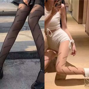 Ontwerp Sokken voor Vrouwen Sexy Letter Kousen Mode Luxe Ademend Ontwerpers Been Panty's Dames Sexy Kanten Kous Gedrukt s1