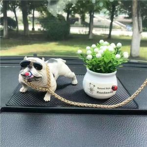 Ontwerp Groothandel Auto Decoratie Bulldog Auto Middenconsole Mode Sleutelhanger Portemonnee Hanger Tas Hond Keten Auto-interieur Simulatie Hond