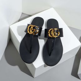 Design Sandal Sandal Summer Fashion Family Flip flip tongs Flip Flip plage Clip Pieds Cool Slippers Slides Sliders Black
