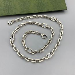 Conçu par Luxury Master, le collier en argent sterling 925 G Jewelry est le cadeau d'accessoires de mode préféré pour mariage, fête, voyage.