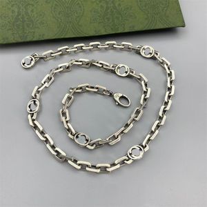 Conçu par Luxury Master, le collier en argent sterling 925 G Jewelry est le cadeau d'accessoires de mode préféré pour les fêtes de mariage et les voyages.