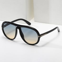 Ontworpen zonnebril voor dames 2024 Europese en Amerikaanse trendbril Retro strandzonnebril voor heren UV-bescherming UV400