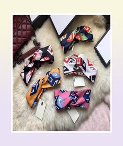 Designer 100 Silk Cross Bandband Femme Girl Elastic Hair Bands Retro Geometric Geometric Turban Headwraps Gifts281J9517184