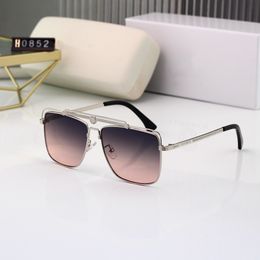 Designer Zonnebril Bril Glazen Outdoor Shades PC Farme Fashion Classic Ladies Luxury Sunglass Mirrors For Women Random Box 0852