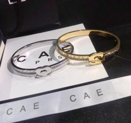 Ontwerper 18k gouden armband zilveren vrouw armband luxe meisjes liefde diamanten cirkel armband klassieke merk sieraden paar geschenkdoos mode familie accessoires