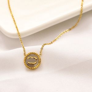 Designer 18k plaque d'or Collier pendentif chaîne de luxe conception de luxe élégant collier de marque de cou