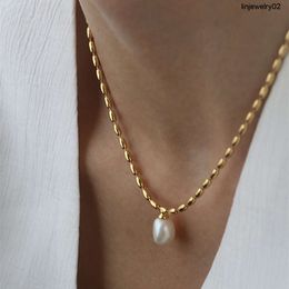 Ontwerper 18K vergulde rijstkralen Chian choker ketting voor vrouwen sierlijke echte zoetwaterparel hanger ketting