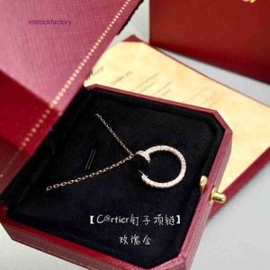 Designer 1to1 cartres V Gold High Version Nouveau collier d'ongle en diamant complet pour hommes et femmes Rose 18k Clicule Chaîne 7A75