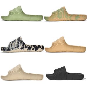 Designer 2022 Adilette 22 Men Vrouwen slippers Glides Zwarte koolstof Desert Sand Aluminium Magic Lime Sandals Slipperglaasjes Sandaal Scuffs met doos 36-45