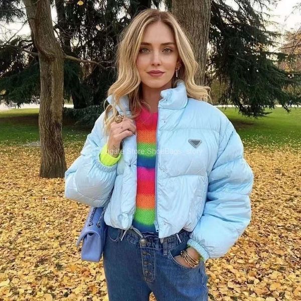 Diseñador 2023 Premium Chaqueta corta para mujer PA Carta Mangas de moda Chaleco extraíble Una pieza Dos desgaste Chaqueta Parkas suelta y cálida