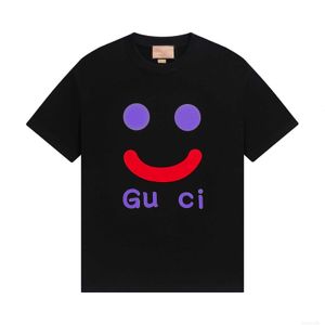 Designer 2024 Début du printemps Nouveau GU Famille Sourire Visage Lettre Imprimé Hommes et Femmes Simple Lâche T-shirt à manches courtes Top 4OGJ