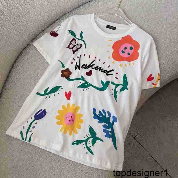 Designer 24 Summer New M Family T-shirt à manches courtes pour femmes Slim Fit Industrie lourde Broderie Fleur Papillon Peinture Graffiti Impression Tight Fit 5JY7