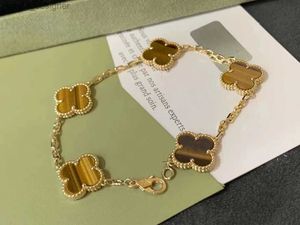 Designer 55555 Charm Bracelets Marque Bracelet de luxe Bracelet 18K Gold Love Charm 4 Clovers de feuilles Bijoux de fête de diamant en diamant cristallin