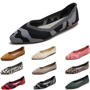 Livraison gratuite Designer 7 diapositives sandale pantoufles curseurs pour hommes femmes sandales GAI mules hommes femmes pantoufles formateurs sandales color24