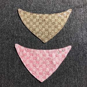 Designer verstelbare huisdierensjaal roze bruin Klassiek logo hondendriehoeksjaal speekselhanddoek Schnauzer vechtende kattenslab