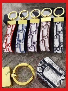 Porte-clés en alliage de styliste – Porte-clés imprimé avec lettres à la mode pour hommes et femmes, pendentif de sac de voiture durable, accessoire idéal, cadeaux BDK4