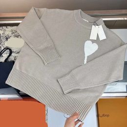 Designer Amis Paris Sweater Heren Dames Koreaanse mode Een hartpatroon Ronde hals Knitwear Sweatshirts Luxe merk Lover A-lijn Klein Rood 1365