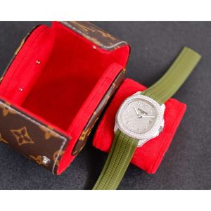 Designer Aquanaut Watch Full Diamonds MenWatch 5A Haute Qualité Superbe Mouvement Montres Buste Uhr Bracelet En Caoutchouc Vert Date Montre 5167 Relojs Avec Watchbox X5HB