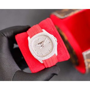 Designer Aquanaut Watch Full Diamonds MenWatch 5A Haute Qualité Superbe Mouvement Montres Buste Vers Le Bas Uhr Bracelet En Caoutchouc Rouge Date Montre 5167 Relojs Avec Watchbox PABR