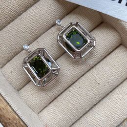 Designer kunstmatige sieraden groen met een niche-ontwerp coole super sprankelende diamant oorbellen eenvoudige en high-end oorbellen cz studs sterling zilver 925