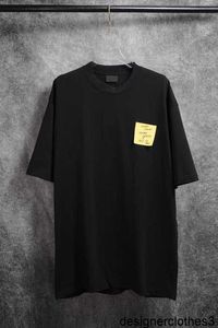 Designer B Family Version correcte 23SS Haut de gamme Été Nouvel autocollant de commodité T-shirt à manches courtes T-shirt à col rond pour hommes et femmes MS67