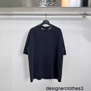 Designer B Family High Edition Paris Nouvelle boucle de verrouillage de matériel Perforé Perforé de style OS Mente et de T-shirt à manches courtes F1DJ pour les hommes et les femmes