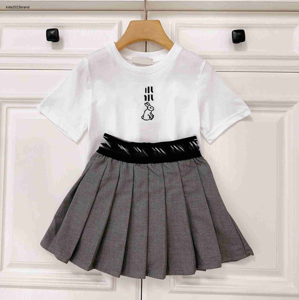 Designer Baby Clothes Designer Tracksuit Girl Robe Taille 100-160 cm 2pcs Logo Animal T-shirt rond imprimé et jupe plissée