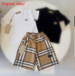 Diseñador bebé a cuadros niños camisetas pantalones cortos conjuntos niño niños niñas ropa conjunto ropa verano blanco negro lujo chándal juvenil Sportsuit