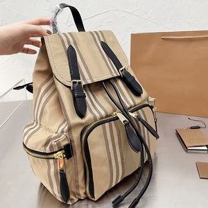 Designer Rugzakken Roze Rugzak Vrouwen Rugzak Schouder Nylon Jongen en Meisje School Boek Tas Hoge Kwaliteit Luxe Designer Handtassen