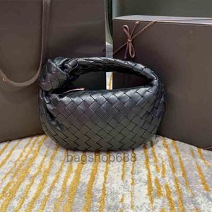 Totes sacs de créateurs sac en corne Mini Jodies en peau de mouton tissé sac femme tendance polyvalent portable aisselle 2023