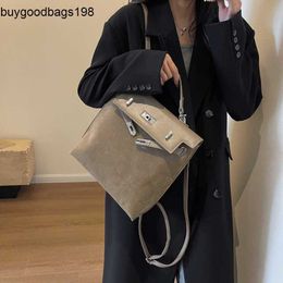 Sacs de sacs sacs sacs de sacs à dos rétro banlieue pour femmes 2024 Nouvelle mode en cuir givré de petite taille sud-coréen s