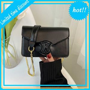 Designer Bag Chain Small Square 2023 Early Spring Nieuwe enkele schouderboog van Victory Gate Tofu Crossbody Live Broadcast Women's Evening Clutches