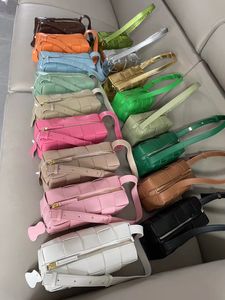 Sac de créateur classique sac de couleur unie sac à bandoulière en cuir léger petit sac sac à main de mode nouveau sac à dos coloré femmes sac à main