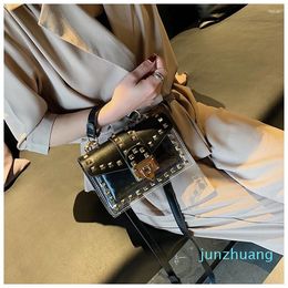 Designer -bag crossbody girls 2024 coréen messager dames mode transparente gelée femmes chaînes rivet small carré main pu