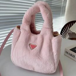 Sac de créateur sac à la mode sac à main femme portable sac à bandoulière en peluche de luxe sac à main