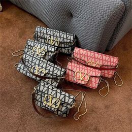 Bolso de diseñador Bolsos bolsos urbanos elegantes y de moda uno y axila pequeños bolsos cuadrados pequeños estilo fragante casual y lindos bolsos de moda