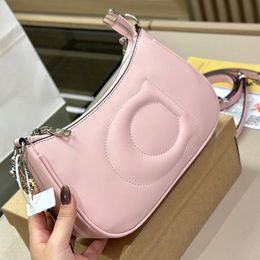 Sac de créateur Sac à main de haute qualité Nouvelle mode Sac à bandoulière pour femme Rose Doux et exquis Cuir PU Lettre classique Conception de fermeture à glissière de luxe