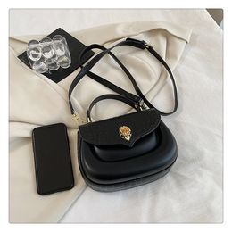 Bolsa de diseñador Kurt Geiger Handbag Luxury Mini Tote bolsas para mujeres Billet Beach Moda de cuero Messenger Messen Showing Tarjeta de compras