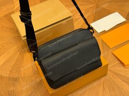 Sac de créateur hommes mode décontracté concepteur de luxe Voyager PM Cross Cross Body Messager Bags Sac à main Sac à main