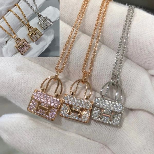 Collar colgante de bolsas de diseño chapado 18k para niña de las mujeres Día de San Valentín Día de la madre Joya de joyería de lujo Regalo al por mayor