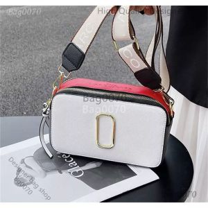 Designertas Retail Cosmetisch Dames Portefeuilles Nieuw 2023 Contrasterende kleur Kleine vierkante tas Trend Letter Enkele schouder Messenger Bags 20-12-7cm 70% korting in de outlet opruiming