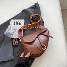 Designer zak zadeltas schoudertas avondtassen dames vrije zadel pu stevige kleur diagonale mode gemakkelijke matching lady handbags02