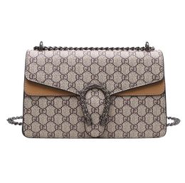 Sac de créateur Sac à bandoulière Style peau de mouton Flap Sacs à main de luxe Fourre-tout Embrayage Mode Femme Fil à carreaux Sac à main Double Lettres Solid Hasp Taille Cross Body