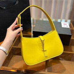 Designertas Schoudertassen Luxe handtassen Damesmode Effen kleur Y S-vormige draagtas Zwart kalfsleer Klassiekers Diagonaal Krokodillenleer Stijlvolle enveloptas K10