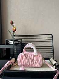 Bolso de diseñador Bolso para cámara instantánea Bolso clásico Bolso para mujer Bolso de hombro con correa ancha Moda Correa de flash de cuero de lujo Cartera de alta textura Mochila con letras onduladas