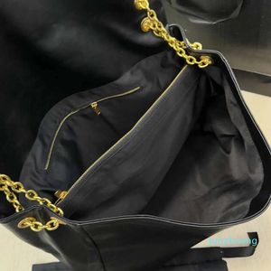 Bolsa de diseño Tote de cuero suave Cadena de oro acolchado Black Crossbody Bolsos de compras Gran capacidad 881