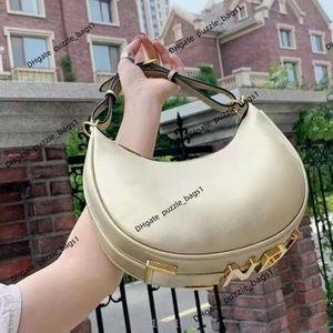 Designer Bag Store Mode Sac à main pour femme Nouveau sac à bandoulière unique en cuir français de luxe 90% ventes d'usine en gros