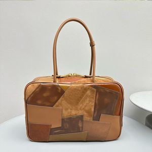 Bolso de diseñador Bolso de mano Bolso de lujo Bolso de cuero de vaca Maletín de retales de gamuza de calidad de espejo superior Bolso de hombro de bolos de cuero genuino hecho a mano Bolsa de viaje de fin de semana