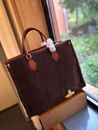 Designer tas draagtas boodschappentas herfst/winter nieuwe lamb haar handtas teddy serie middelgrote 40 cm.